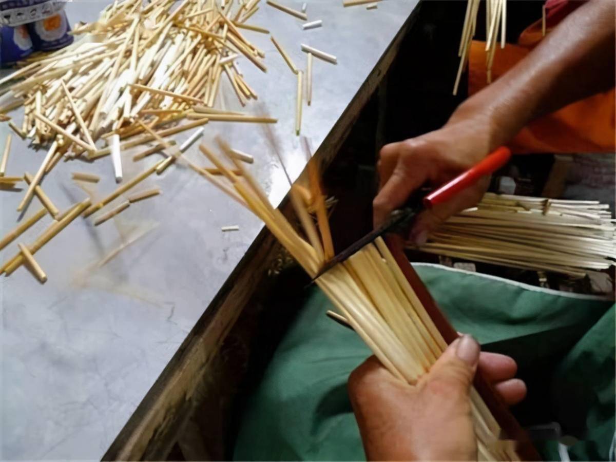 塑料吸管被禁,纸吸管遭吐槽连连,小麦秸秆能成为主流吗?