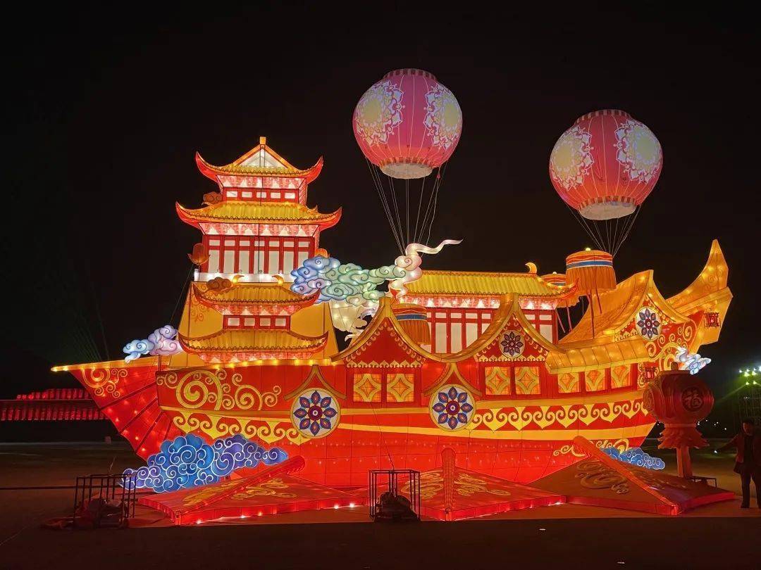 西安这几个年味十足的赏花灯好趣处!