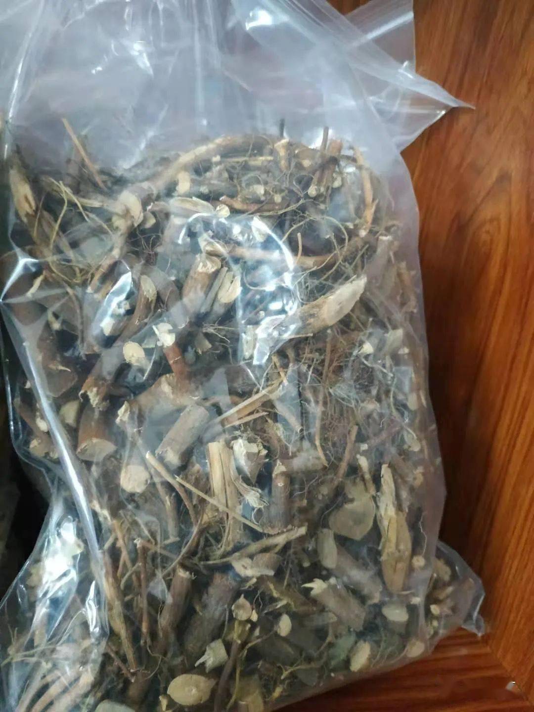 山货:牛大力,猫肠根,五指猫桃,牛乳仔等.