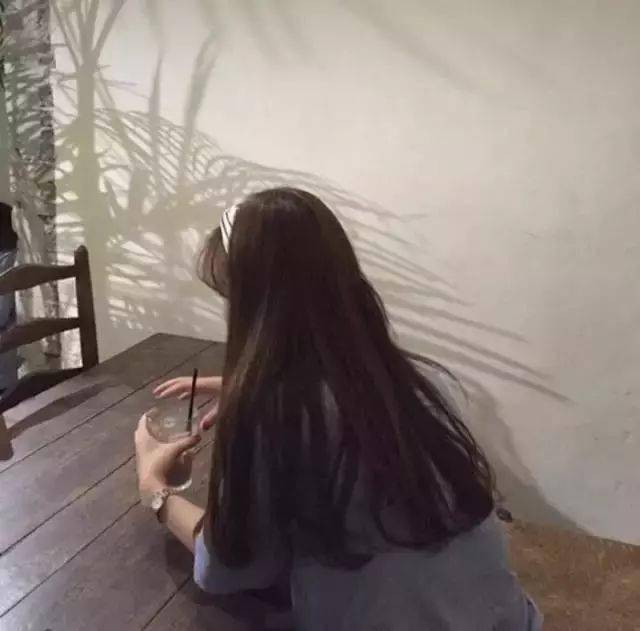 如果你不知道什么脸型搭配黑茶色会很遗憾 肤色