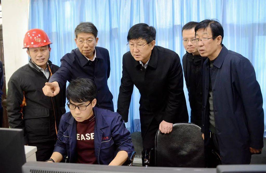 闫新善检查部分企业安全生产工作