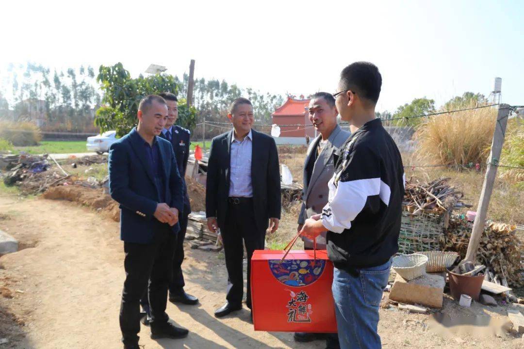 秀前村爱心企业家,连续三年._忠门镇