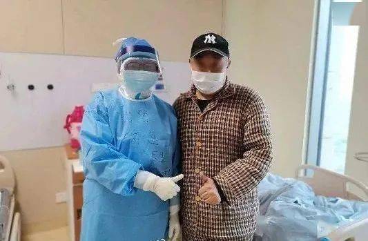 赠送病人口罩_戴口罩的卡通图片(2)