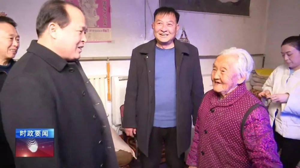 区委常委,政法委书记孟满堂一行来到大渠街道寺北村,羊驮寺村,为生活