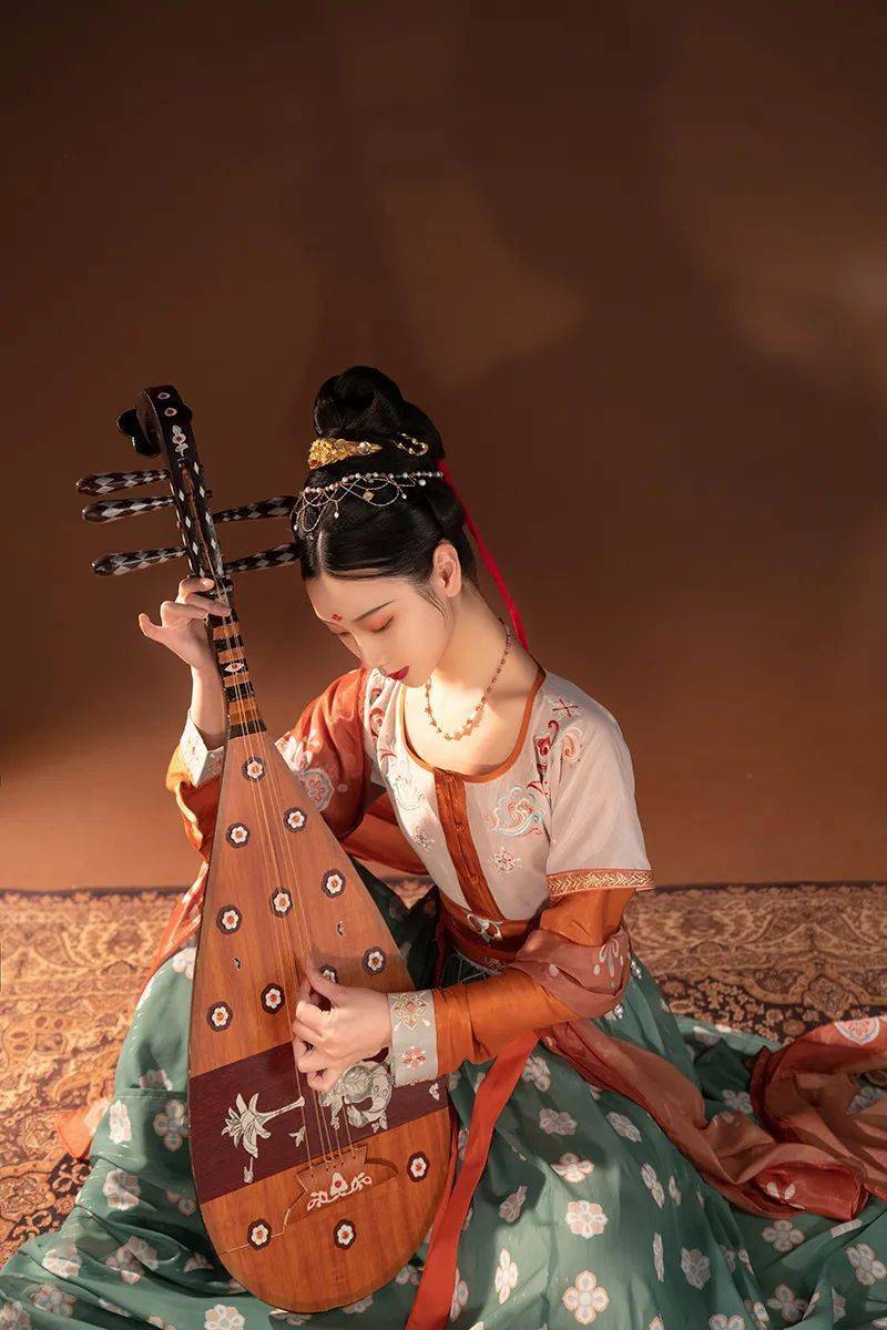 什么是中国服饰之美看完春晚我不淡定了