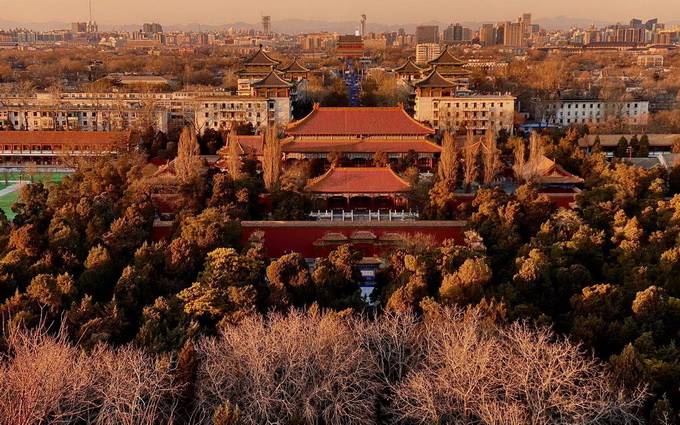 北京市属公园今天上午迎游园小高峰