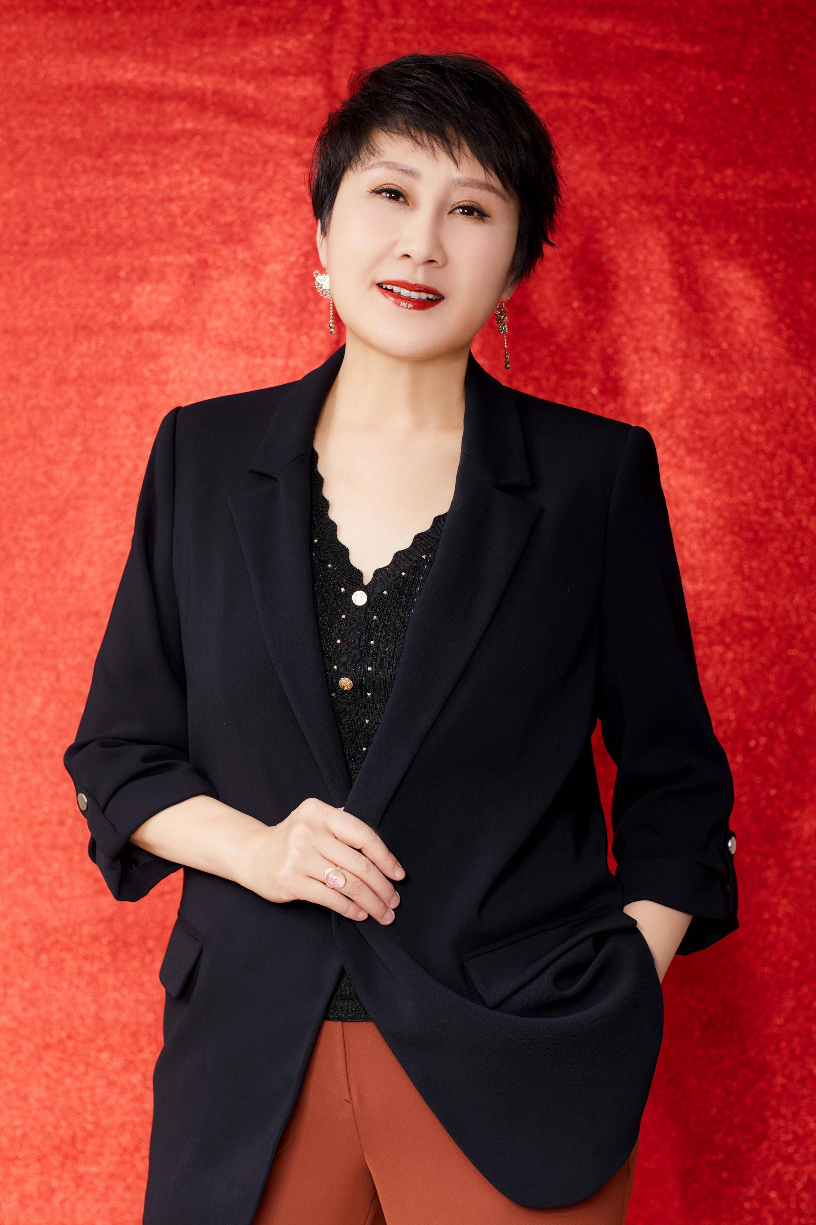 扛得住央视高清镜头六登春晚的张凯丽颜值状态太好了