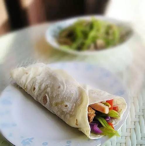 什么菜可以包春卷 d0e727b760184ca581e5a9c71cedee43.jpeg