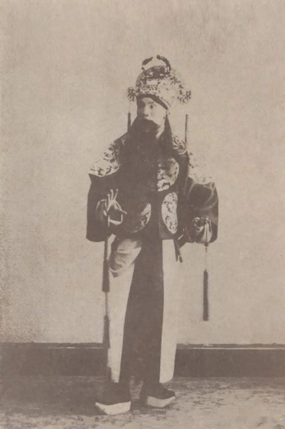 言菊朋及其下海