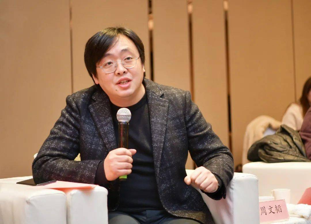 左右滑动查看更多图片座谈会上,区委常委,常务副区长朱小海,区委常委