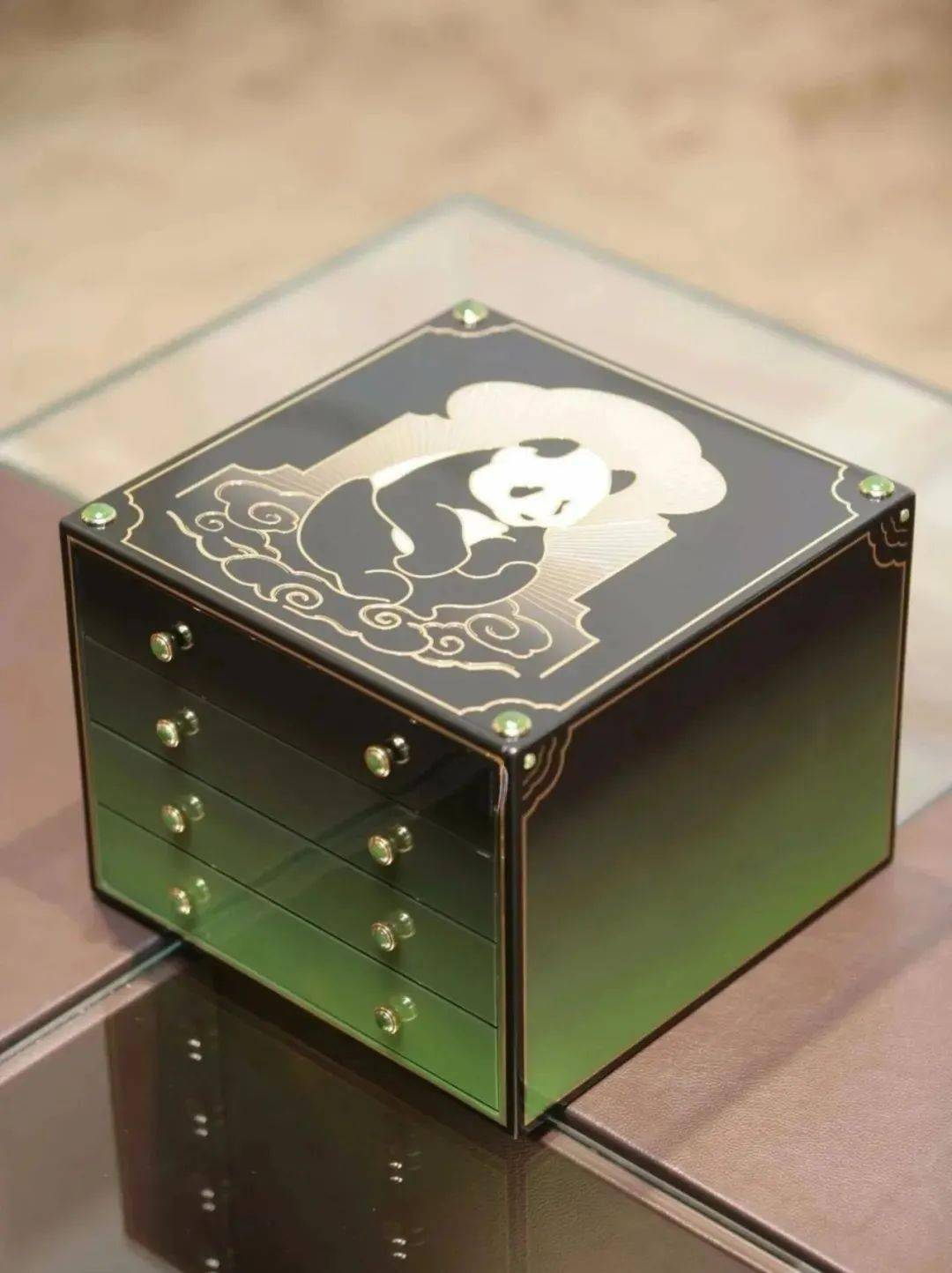 ��Щ�ݳ�Ʒ���齫����װ......