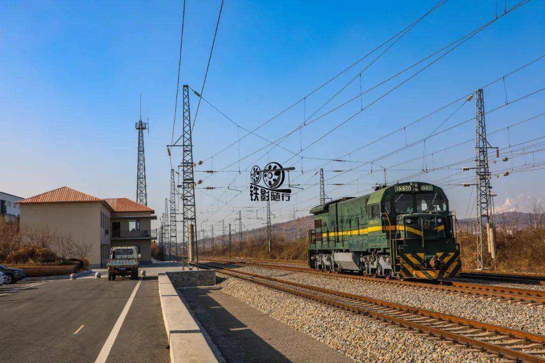 鲅鱼圈折返点没有加油设备,nd5加油和保养常单机去往大石桥车间(拍摄