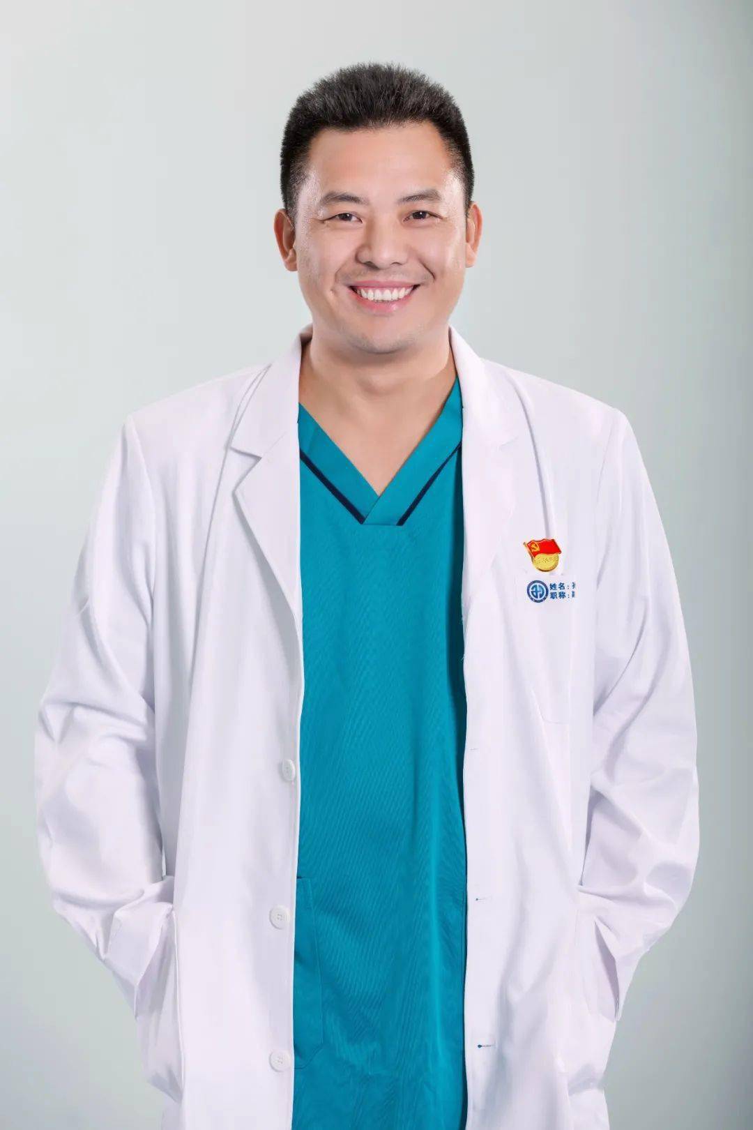 孙景东介绍,由于他从小善于游泳,对自己救援能力进行评估后迅速下水