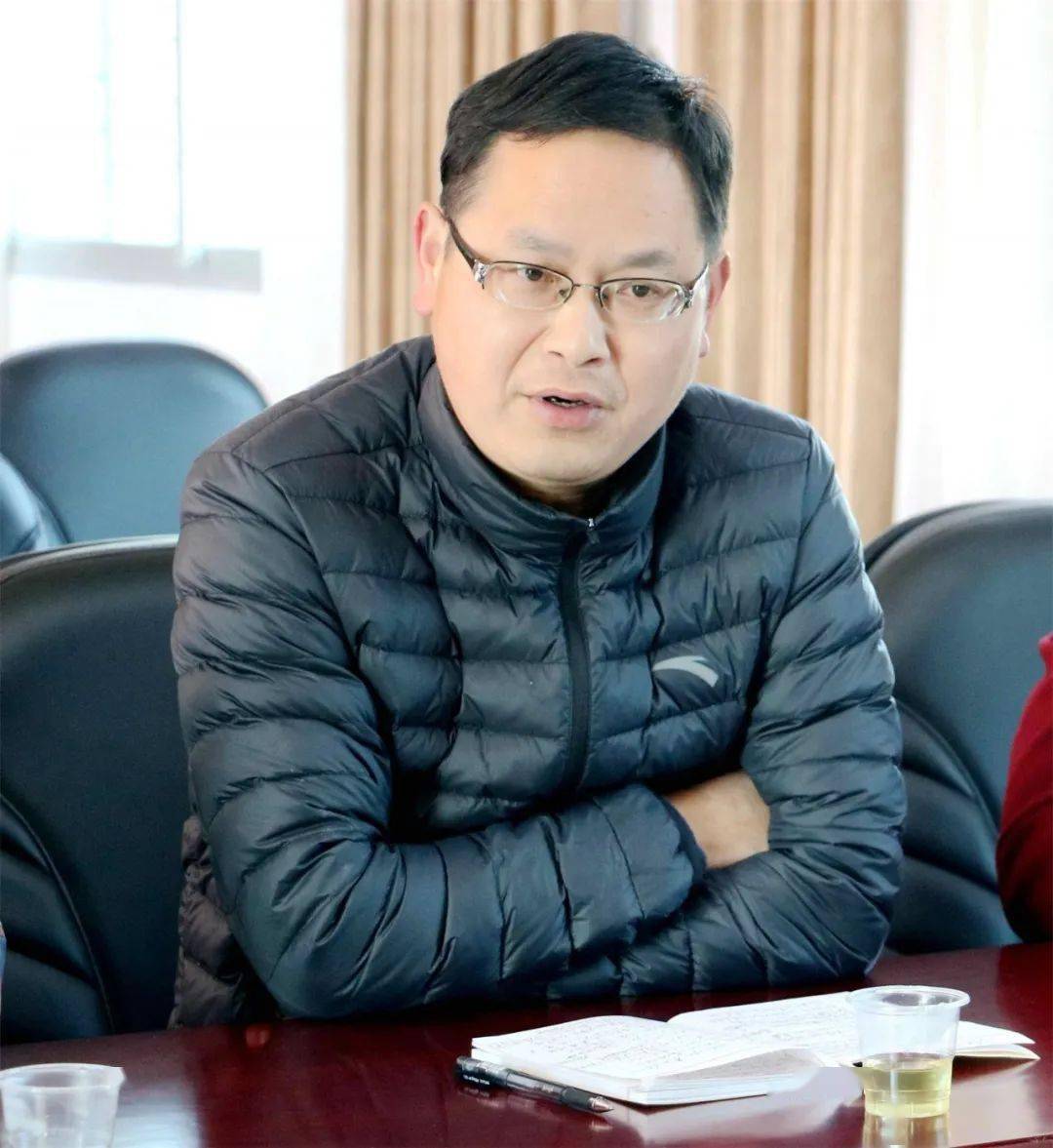 南安市教育局党组成员副局长出宏裕莅临侨光中学调研指导