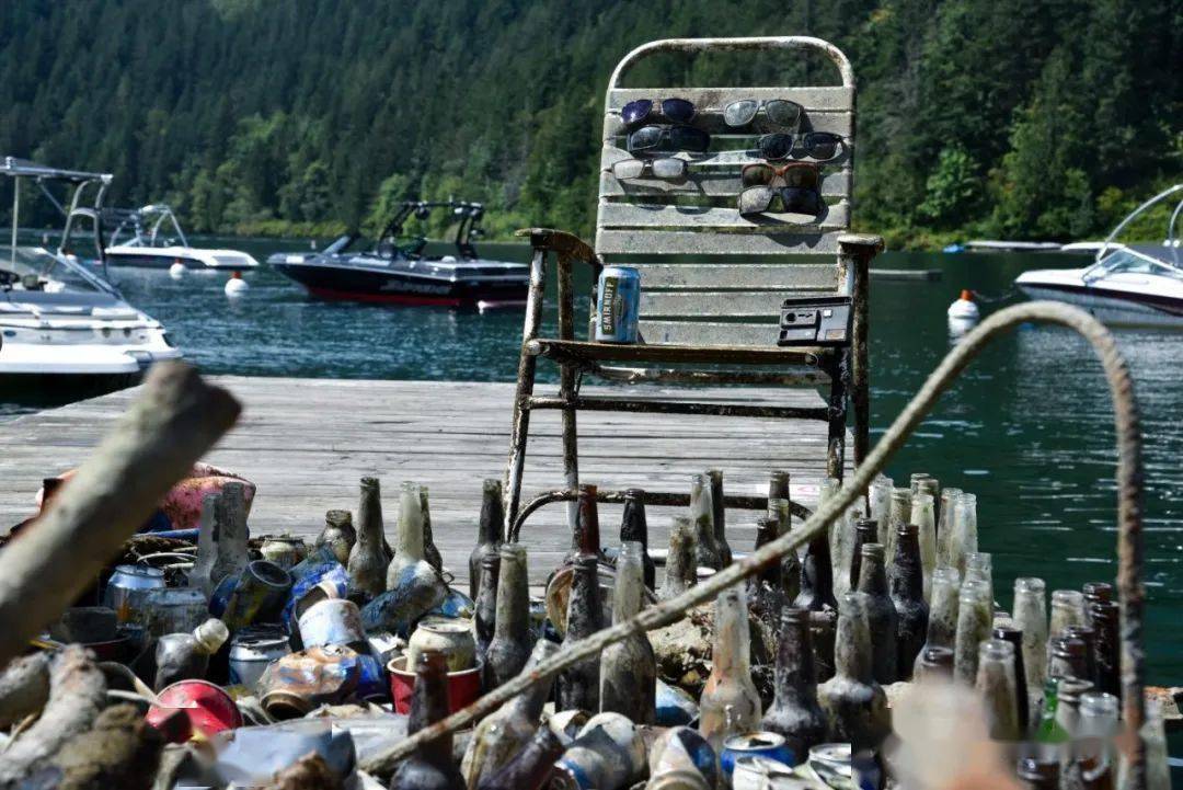 潜水员从大温著名湖泊捞出792磅垃圾！易拉罐、啤酒瓶、太阳镜、iPhone、手表..
