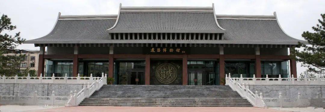 《辽阳博物馆馆藏精品集粹》辽阳历史悠久,文化厚重,是历代王朝在东北