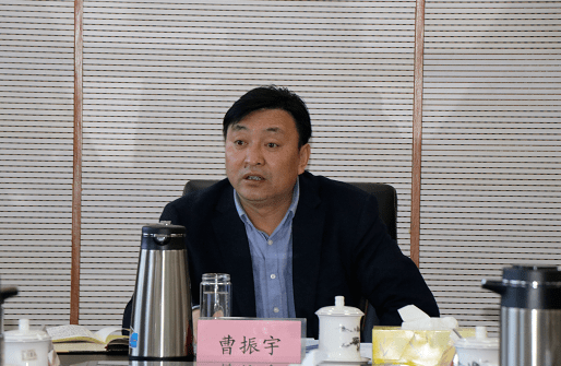 曹振宇主持召开重点项目前期手续办理及开复工准备工作汇报会议
