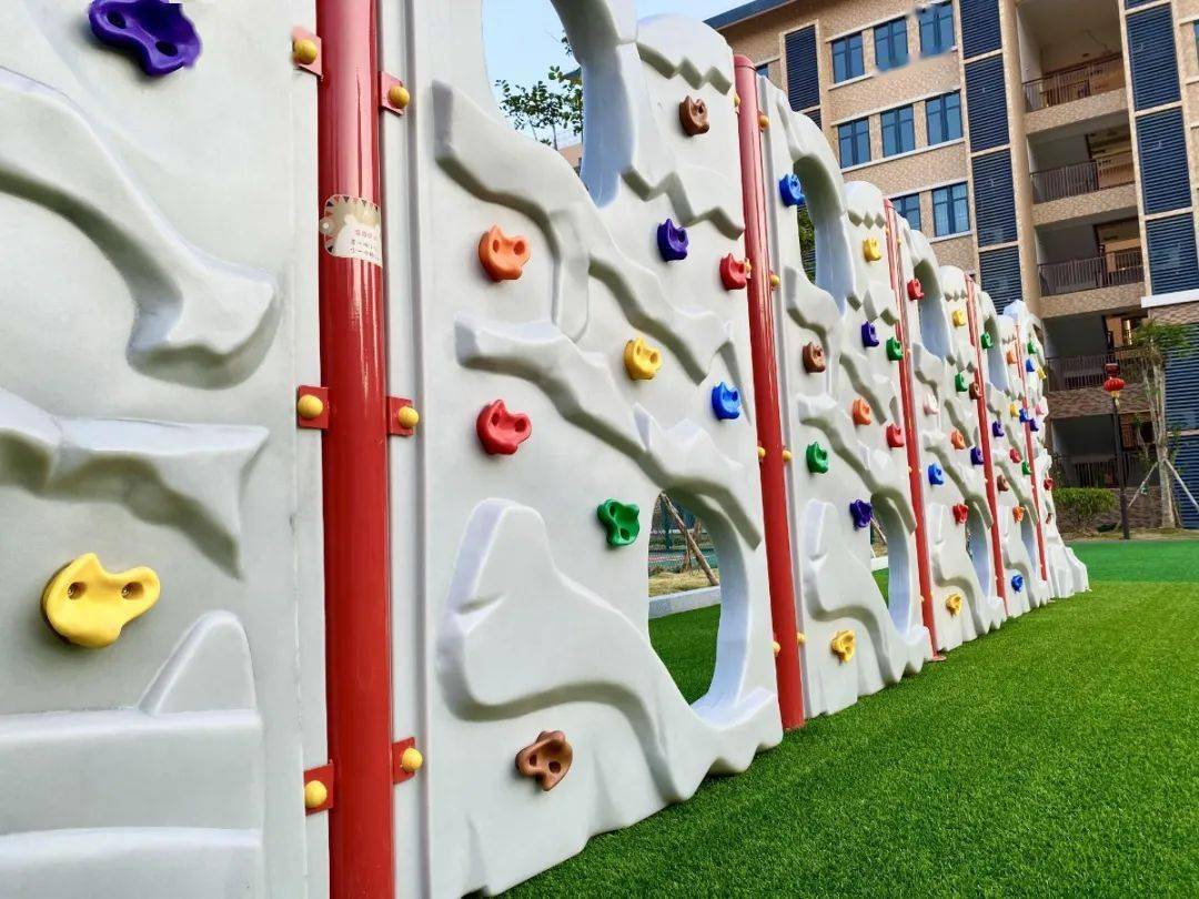 【凤凰花开满园春】黄冈牛剑娃:春天里,深处行;秋天里,高处见_校园