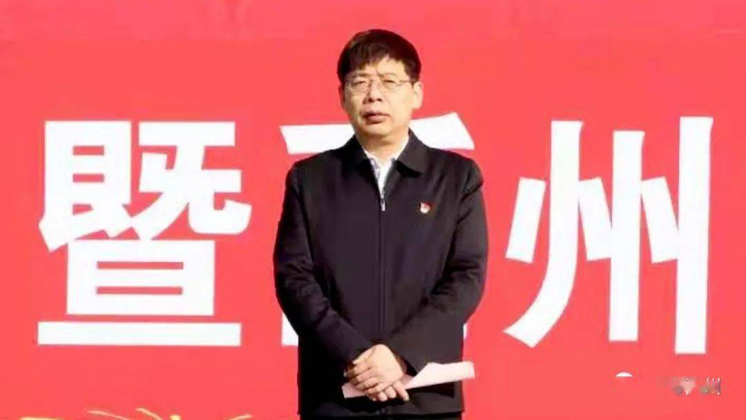 开工仪式上,许昌市委常委,宣传部部长王自合宣布开工令