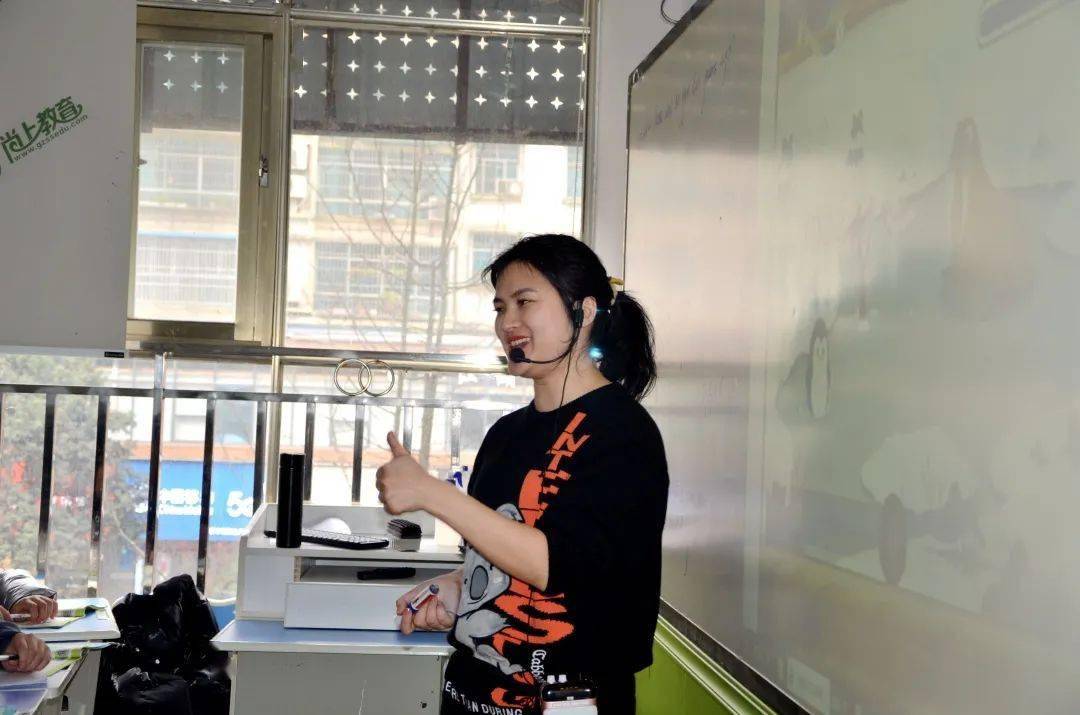 小英陈烨老师专注优雅成就她的师者魅力