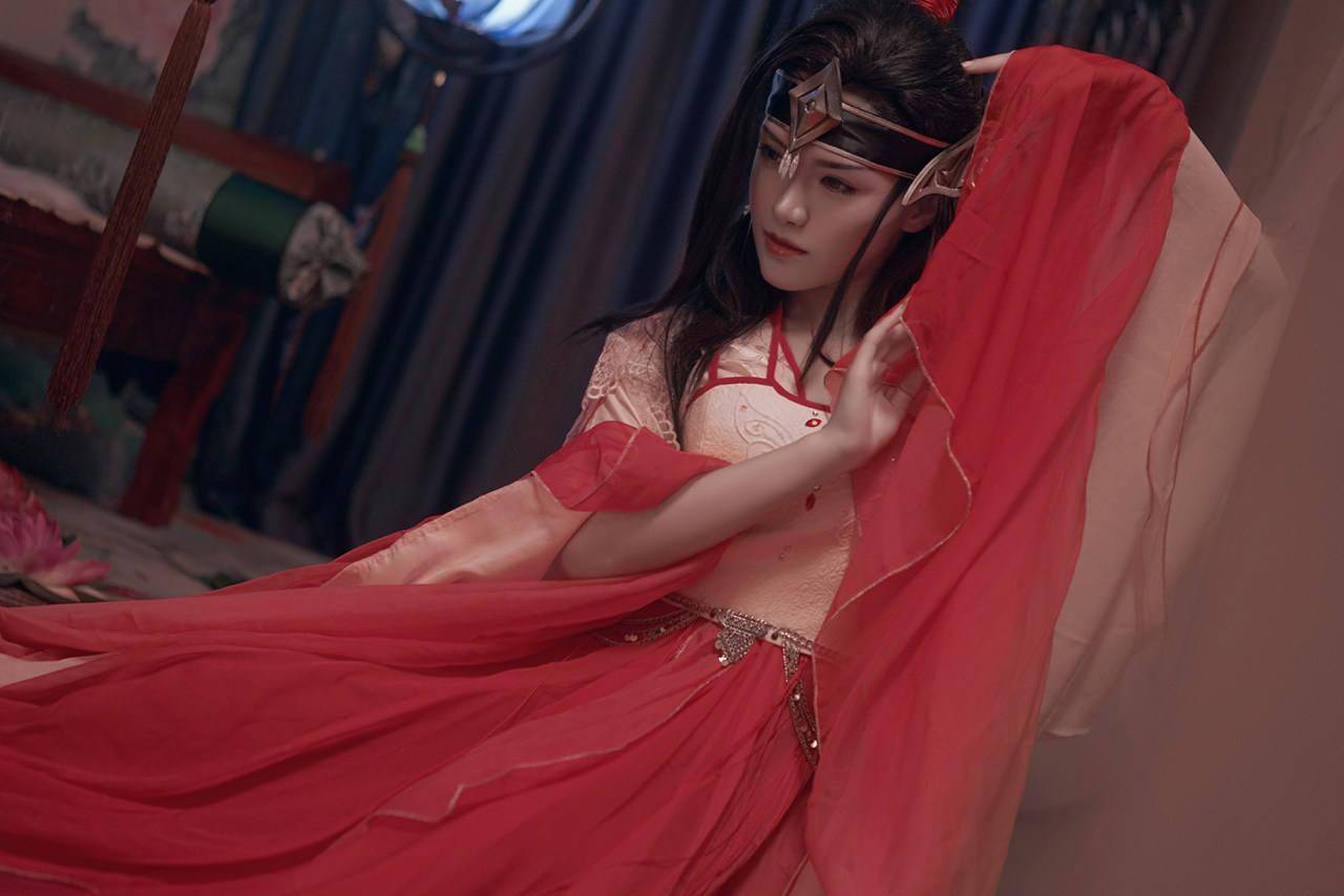 剑网三·天策 · 破虏军娘cosplay ——"不负铠甲,不恋红妆"