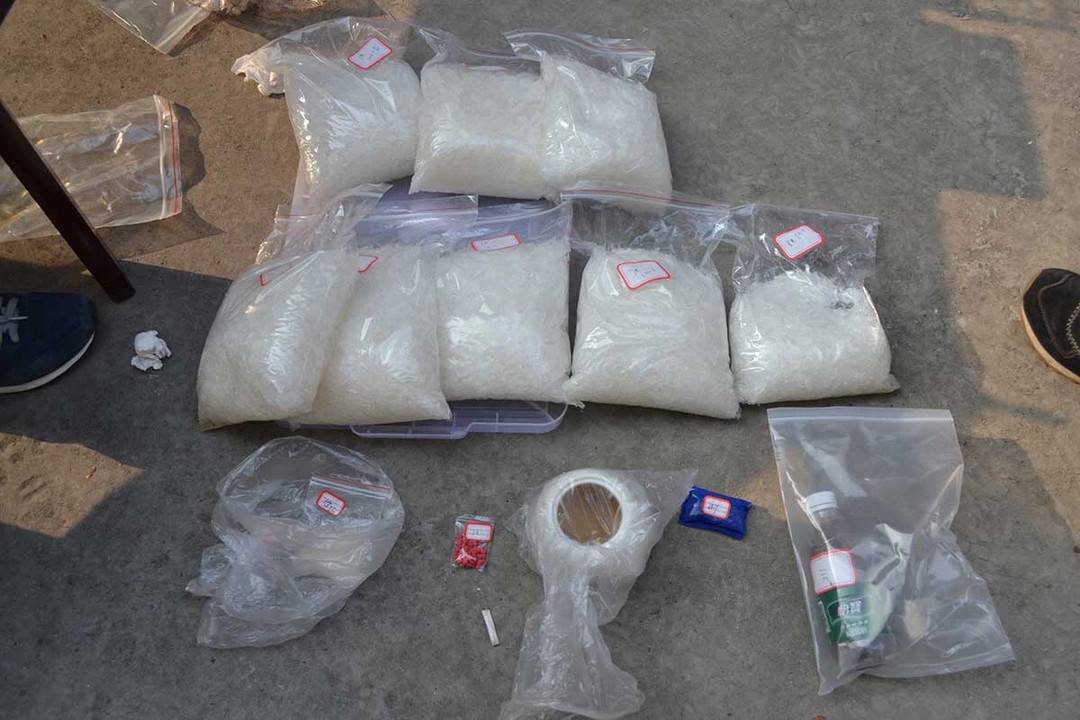 袁某贩卖,制造甲基苯丙胺(冰毒)和甲基苯丙胺片剂(俗称"麻古")共千余