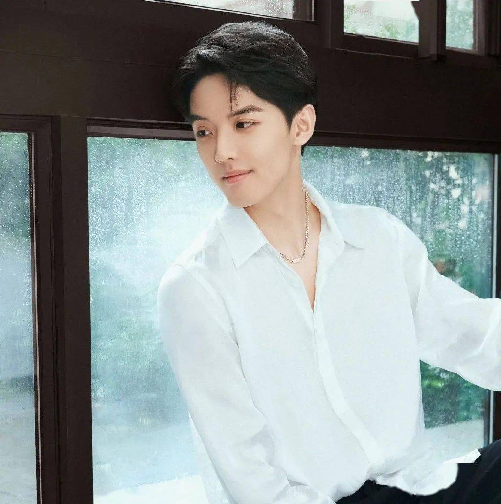 微信头像周峻纬