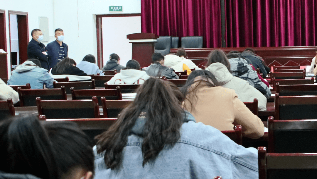 中国县人口排名2021年_中国姓氏人口排名(3)