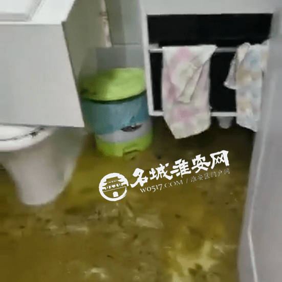 梦境的隐喻,解密梦见自己拉大便填满便池并污染衣物的深层含义 梦境的隐喻,解密梦见自己拉大便填满便池并污染衣物的深层含义