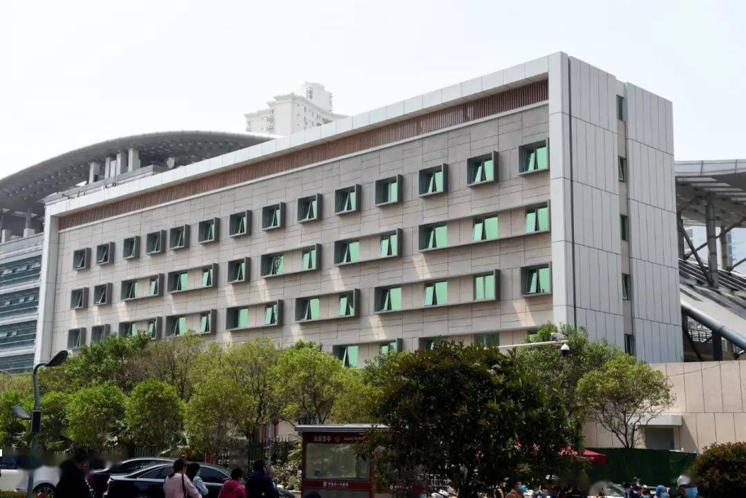 医生:胆道里有蛔虫_小妍