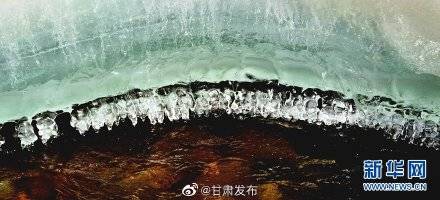 甘肃肃南：春来冰河“两重天”