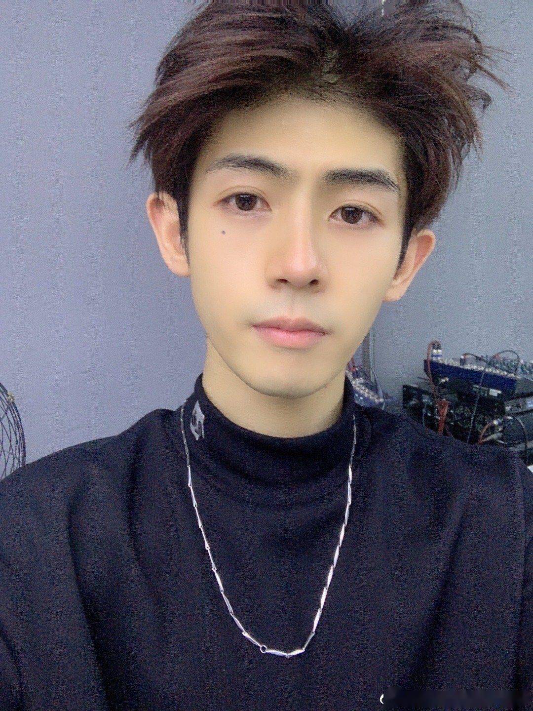 南通大学校草,在韩国当过练习生,参加《青3》存在感却不是很强_白陆