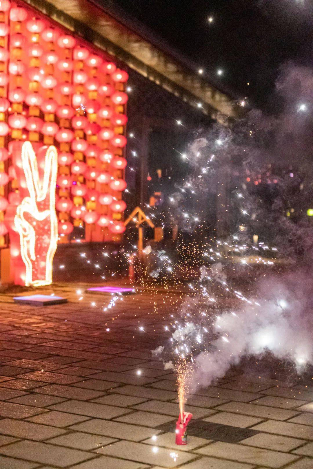 烟火老妪猜成语_看图猜成语(2)