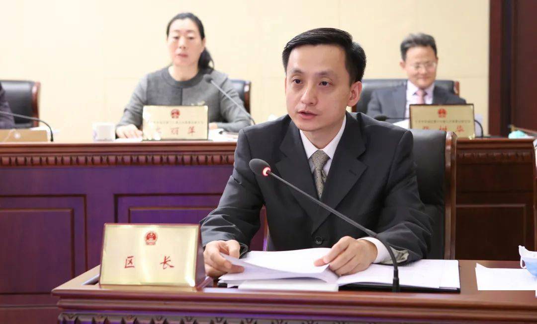 【滑动查看图片】杨立新,范文华,李冬亮,杨梅,韩建委员发表审议意见区