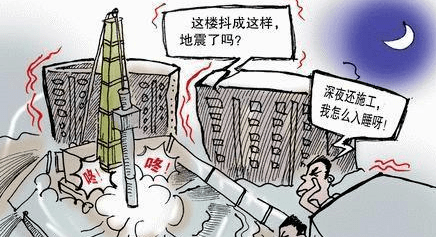 郑州丨工地施工吵得居民睡不着觉,执法人员一走,工地又继续施工!