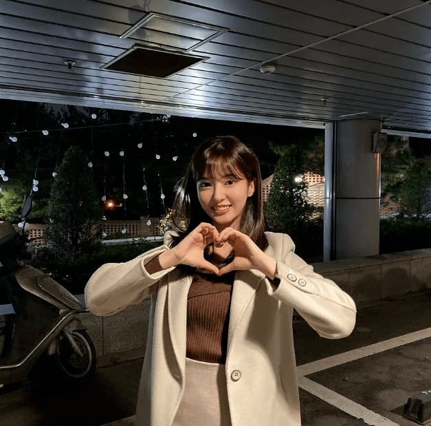 69696969696969陈智熙饰演的是姜玛莉和刘东弼的女儿