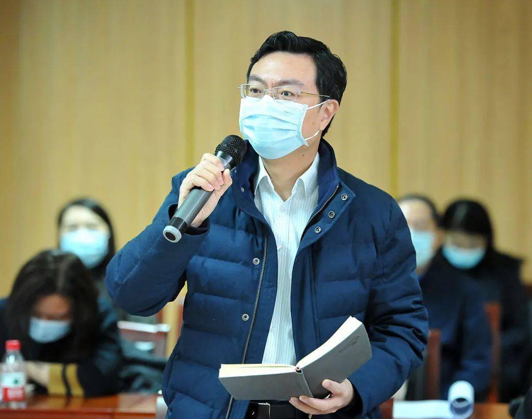 税务总局政策法规司司长王世宇(陈超睿/摄)王世宇:谢谢您的提问,我来