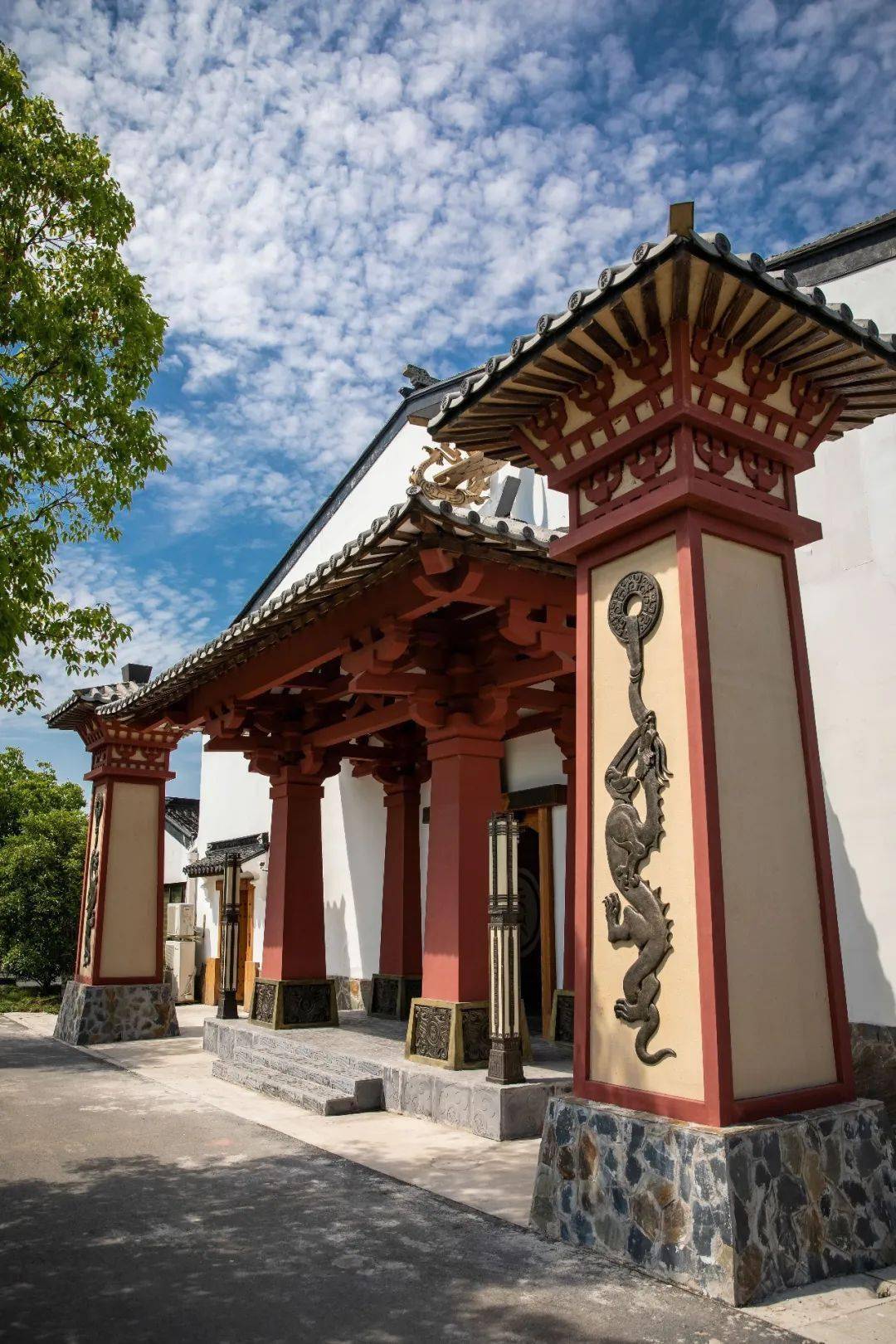 宫阙之壮丽外有生态农庄之旷逸州桥馆在嘉定州桥老街核心区内有熏帷壁