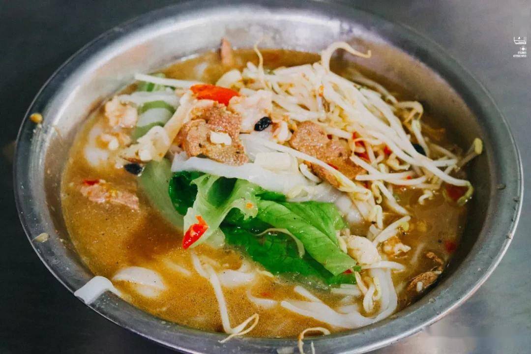 青山桥下白素贞二十秒煮碗老友粉