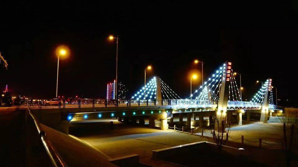 今晚凌源之美惊艳全国正月十五元宵夜举杯共祝家乡好