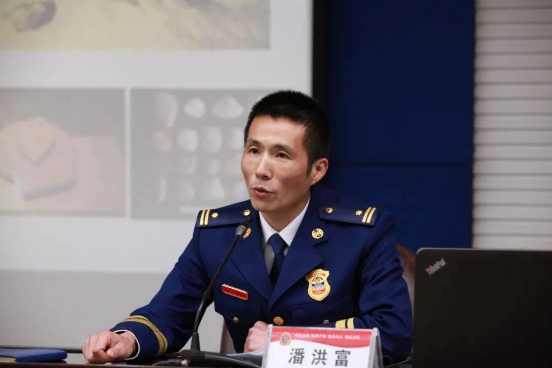 回顾光辉历程汲取奋进力量他们这么做