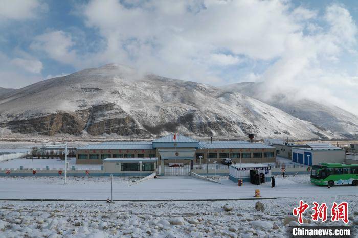 西藏海拔4500米 “珠峰卫士”的坚守