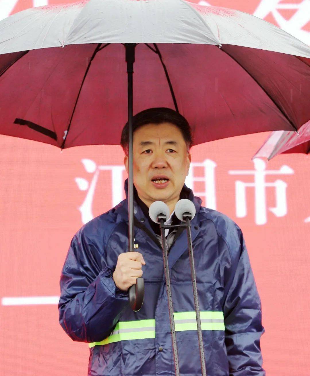 无锡市委常委,江阴市委书记许峰向无锡市委,市政府汇报江阴今年首批