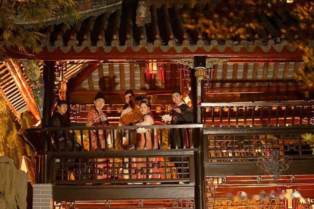 百名汉服同袍提灯夜游闹元宵点亮2021望江楼