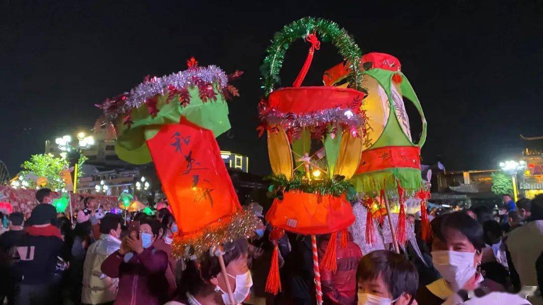 提花灯闹元宵,昨晚 如此璀璨的丽江古城你爱了吗?