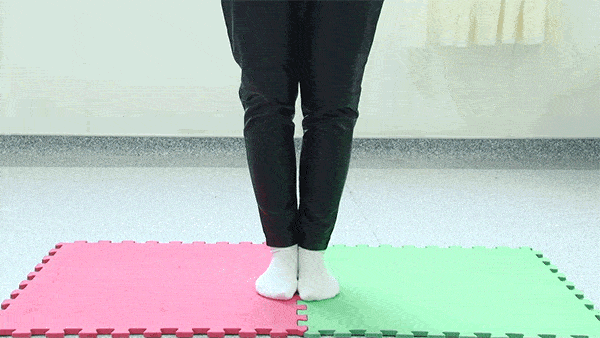 崴脚后擦红花油搓揉关节这些错误的方法你还在用吗正确做法看这里