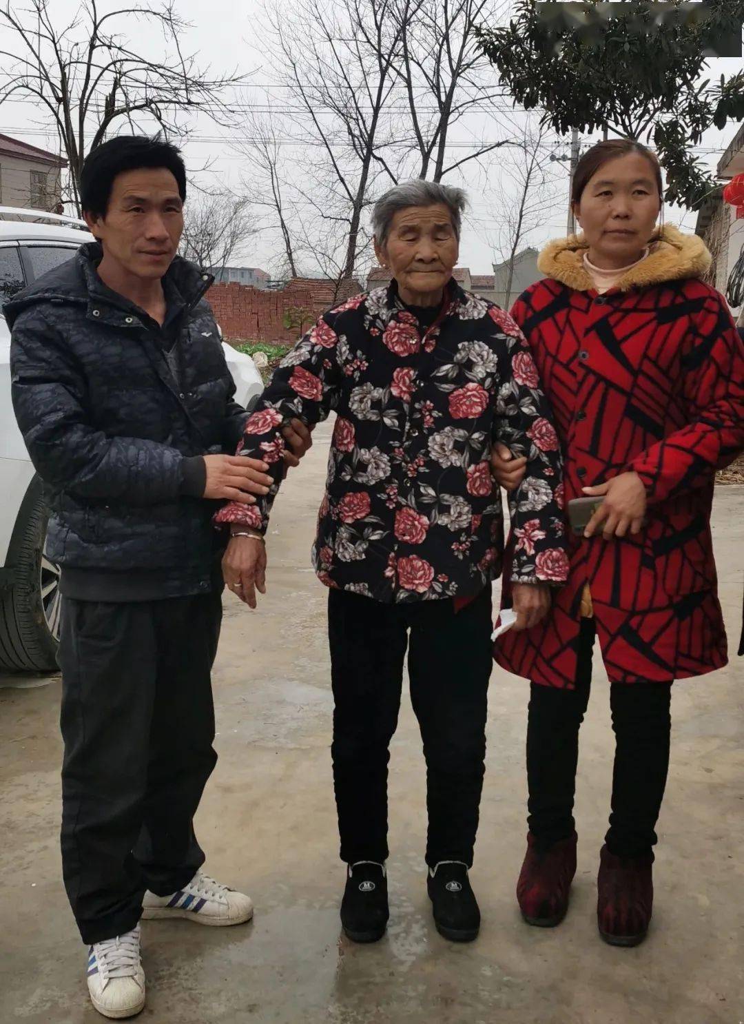 "身边好人"感受礼遇和尊崇,2月24日下午,受新蔡县委常委,宣传部长王霞