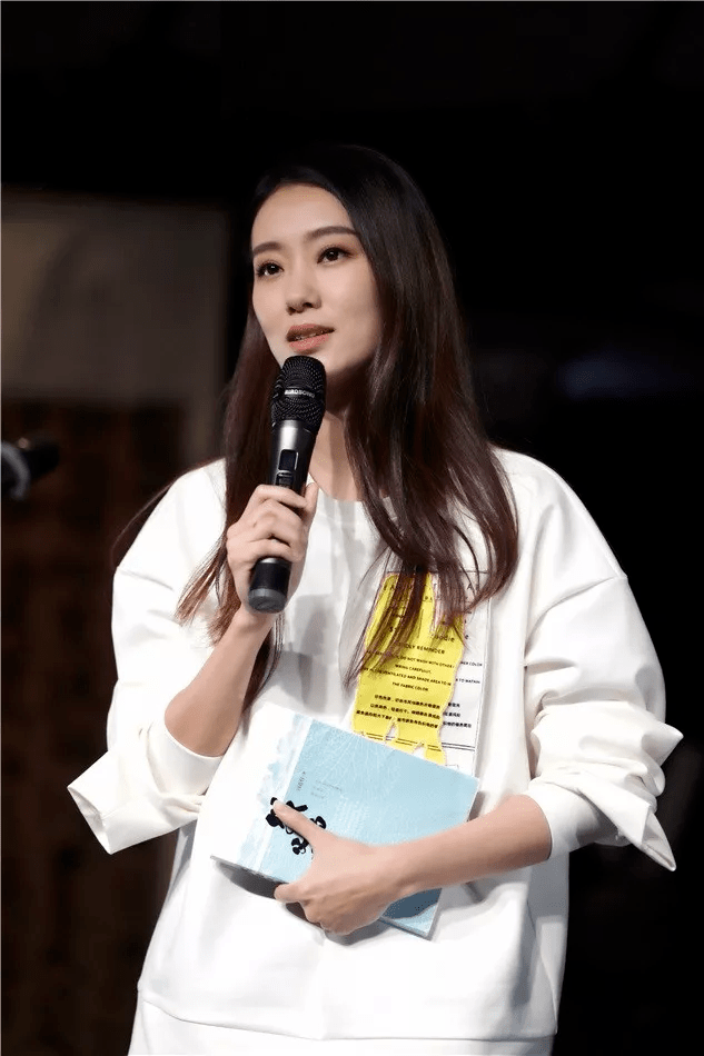 张小斐深情朗读一个你不知道的李焕英
