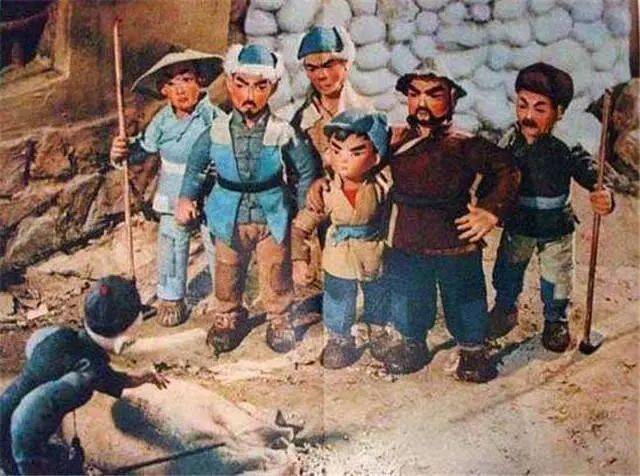 别再为地主恶霸洗白了周扒皮对劳动人民的压榨还少吗