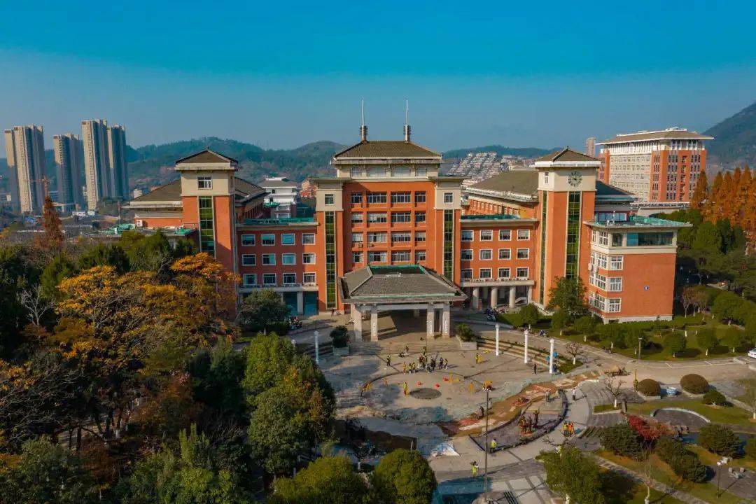 牛气新学期丽职与你不见不散